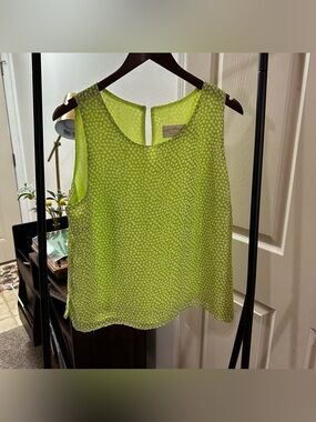 Taylor Lime Green Dot Shell Top